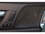Volvo V60 T6 Recharge AWD Plus Dark - IntelliSafe Assist & Surround - 360º Camera - Harman/Kardon audio - Adaptieve LED koplampen - Verwarmde voorstoelen, stuur & achterbank - Parkeersensoren voor & achter - Elektr. bedienb. voorstoelen met geheugen - Extra getint glas - 18' LMV