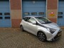Toyota Aygo 1.0 VVT-i x-play|5 deurs|automaat|airco|telefoon aansluiting|isofix|licht metalen velgen