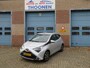 Toyota Aygo 1.0 VVT-i x-play|5 deurs|automaat|airco|telefoon aansluiting|isofix|licht metalen velgen