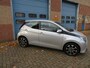 Toyota Aygo 1.0 VVT-i x-play|5 deurs|automaat|airco|telefoon aansluiting|isofix|licht metalen velgen