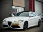 Alfa Romeo Giulia 2.0 T / Super / Veloce pack / Dna / Stage 1 320pk / Pano / SERVICE HISTORY!