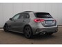 Mercedes-Benz A-klasse 180 AMG Night Pakket Automaat Panoramadak Sfeerverlichting Keyless Half Leder Full LED 18 inch Widescreen Navigatie Camera Stoelverwarming