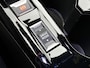 Peugeot 2008 SUV Allure 130pk Automaat | NIEUW MODEL | Navigatie | Achteruitrijcamera | Climate Control | Cruise Control | Parkeersensoren v+a | Draadloze Apple Carplay / Android Auto | Digitaal instrumentenpaneel | DAB+ radio | Led koplampen | All Seasonbanden | Donker getint glas | 17" lichtmetalen velgen |