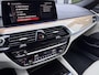 BMW 5-Serie 530e iPerformance High Executive Individual HUD Pano