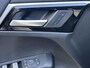 Mitsubishi Outlander 2.4 PHEV Instyle AWD 306 pk Automaat / Fabrieksgarantie tot 04-2033 / Panorama schuifdak / 1.600 kg trekgewicht / HUD / Camera 360° / Elektrische stoelen en klep / Stuur-, stoel- en achterbankverwarming / Leder / 20"LM wielen /