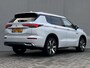 Mitsubishi Outlander 2.4 PHEV Instyle AWD 306 pk Automaat / Fabrieksgarantie tot 04-2033 / Panorama schuifdak / 1.600 kg trekgewicht / HUD / Camera 360° / Elektrische stoelen en klep / Stuur-, stoel- en achterbankverwarming / Leder / 20"LM wielen /