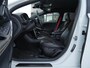 Volvo V40 2.0 T5 245PK Geartronic Carbon Edition | Polestar Uitlaat | 2x PDC | Carplay | Winterpack | H&K speakers |