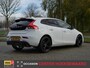 Volvo V40 2.0 T5 245PK Geartronic Carbon Edition | Polestar Uitlaat | 2x PDC | Carplay | Winterpack | H&K speakers |