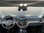 Volvo XC60 2.0 T6 Plug-in hybrid AWD Ultra Dark | Panoramadak | Head-up Display | Trekhaak | 360 Camera | Stoel en stuurwielverwarming | Adaptieve Cruise control |