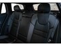 Volvo V60 T6 Plug-in hybrid AWD Plus Dark | Elek. glazen Panorama dak |Verwarmbare Voorstoelen (met geheugen), Stuurwiel en Achterbank | Semi-Elektrische Trekhaak | Verwarmbare Voorruit | Premium Audio by Harman Kardon | 360-Camera