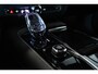 Volvo V60 T6 Plug-in hybrid AWD Plus Dark | Elek. glazen Panorama dak |Verwarmbare Voorstoelen (met geheugen), Stuurwiel en Achterbank | Semi-Elektrische Trekhaak | Verwarmbare Voorruit | Premium Audio by Harman Kardon | 360-Camera