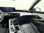 Peugeot E-3008 Allure Avantage 73 kWh | ACCU 97% | Lederen bekleding | Navigatie | Stoelverwarming | Adaptieve cruisecontrol | 360 camera | Apple Carplay