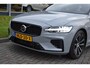 Volvo V60 T6 350PK Plug-in hybrid AWD Plus Dark Trekhaak | H&K | Contour stoelen | 360 Camera | 19"LMV