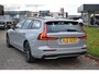 Volvo V60 T6 350PK Plug-in hybrid AWD Plus Dark Trekhaak | H&K | Contour stoelen | 360 Camera | 19"LMV