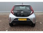 Toyota Aygo X 1.0 VVT-i MT Play / Apple Carplay / Metallic lak / Achteruitrijcamera / Lane assist /