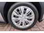 Toyota Aygo X 1.0 VVT-i MT Play / Apple Carplay / Metallic lak / Achteruitrijcamera / Lane assist /
