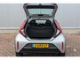 Toyota Aygo X 1.0 VVT-i MT Play / Apple Carplay / Metallic lak / Achteruitrijcamera / Lane assist /