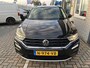 Volkswagen T-Roc 1.5 TSI Style Business / AUTOMAAT/ CAMERA/ PARK. SENSOREN/ ELEK. ACHTERKLEP/ SPIEGELPAKKET/  GETINT GLAS/ APP CONNECT/ ADAPT. CRUISE/ DIGITAL DASHBOARD/ NAVI/ DAB/ 17" LMV