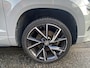 Skoda Karoq 1.5 TSi 150pk ACT Sportline Business met o.a. stoel-/stuurverwarming, LED, 19", virtual cockpit, etc.