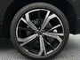 Volvo XC60 2.0 T6 Plug-in hybrid AWD Essential Edition Bright Panoramadak, Leder, Driver assist, Intellisafe surround, BLIS, 21 inch R-design dark wielen, Extra getinte ramen, R-design dark grille, RVS bumperbescherming