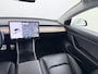 Tesla Model 3 RWD SR+ 60kWh 325PK Lmv 18" AutoPilot Leder PanoDak Adaptive-Cruise Lmv Camera's Elektr.-Stuur+Stoelen+Spiegels+Geheugen+Easy-Entry+Verwarmde stoelen Park assistent PDC WIFI Lane-Assist Speed-Assist Navi LED Comfortstoelen ACC DAB Keyless en Voorverwarmen interieur via App One-Pedal-Drive Origineel Nederlandse auto tot 11kw laden thuis! Garantie Accu tot 10-12-2027 max 160.000km 1.584kg licht!