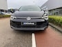 Volkswagen Golf 1.5 eTSI Style / App-Connect / Stoelverwarming / Digital Cockpit / Achteruitrijcamera