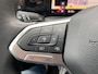 Volkswagen Golf 1.5 eTSI Style / App-Connect / Stoelverwarming / Digital Cockpit / Achteruitrijcamera