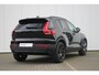 Volvo XC40 B4 Plus Black Edition | Panoramadak met schuif-/kanteldak | Visual Park Assist (incl. 360º view) | Extra Getint Glas | Nubuck/ Kunstlederen Bekleding | Apple Carplay/Android Auto | Premium Audio by Harman Kardon | Electronic Climate Controle