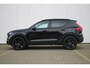 Volvo XC40 B4 Plus Black Edition | Panoramadak met schuif-/kanteldak | Visual Park Assist (incl. 360º view) | Extra Getint Glas | Nubuck/ Kunstlederen Bekleding | Apple Carplay/Android Auto | Premium Audio by Harman Kardon | Electronic Climate Controle