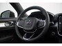 Volvo XC40 B4 Plus Black Edition | Panoramadak met schuif-/kanteldak | Visual Park Assist (incl. 360º view) | Extra Getint Glas | Nubuck/ Kunstlederen Bekleding | Apple Carplay/Android Auto | Premium Audio by Harman Kardon | Electronic Climate Controle
