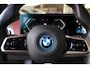 BMW iX XDrive50 High Executive 112 kWh/M-Sportpakket/ACC/B&W/HUD/Laser/Achterasbesturing/Trekhaak/Stoelventillatie