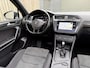 Volkswagen Tiguan Allspace 1.5 TSI R-line 7-persoons Automaat | Panoramadak | DCC Mode Selection | Stoelverwarming | LED verlichting | Spiegels elektrisch inklapbaar | Digitale cockpit | Stoelverwarming | Achteruitrijcamera
