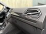 Volkswagen Tiguan Allspace 1.5 TSI R-line 7-persoons Automaat | Panoramadak | DCC Mode Selection | Stoelverwarming | LED verlichting | Spiegels elektrisch inklapbaar | Digitale cockpit | Stoelverwarming | Achteruitrijcamera
