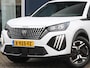 Peugeot 2008 1.2 PureTech 130 Allure Automaat | Navigatie | Climate Control | Adaptieve Cruise Control | Achteruitrijcamera | LED | Dodehoek Detectie | 17" Lichtmetalen Velgen | DAB Ontvanger | Apple Carplay/Android Auto |