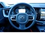 Volvo XC60 2.0 T6 Plug-in hybrid AWD Plus Dark | Verwarmde Voorstoelen, Stuurwiel en Achterbank | Panoramisch Schuif-/Kanteldak | Semi- Elektrische Trekhaak | 360-Camera | Adaptieve Cruise Control | Draadloze Telefoonlader