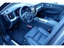 Volvo XC60 2.0 T6 Plug-in hybrid AWD Plus Dark | Verwarmde Voorstoelen, Stuurwiel en Achterbank | Panoramisch Schuif-/Kanteldak | Semi- Elektrische Trekhaak | 360-Camera | Adaptieve Cruise Control | Draadloze Telefoonlader