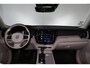 Volvo XC60 T5 Inscription - Panorama/schuifdak - IntelliSafe Assist & Surround - Parkeercamera achter - Verwarmde voorstoelen - Parkeersensoren voor & achter - Elektr. bedienb. bestuurdersstoel met geheugen - Extra getint glas - Elektr. inklapbare trekhaak - 19' LMV