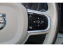 Volvo XC60 T5 Inscription - Panorama/schuifdak - IntelliSafe Assist & Surround - Parkeercamera achter - Verwarmde voorstoelen - Parkeersensoren voor & achter - Elektr. bedienb. bestuurdersstoel met geheugen - Extra getint glas - Elektr. inklapbare trekhaak - 19' LMV