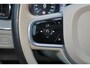Volvo XC60 T5 Inscription - Panorama/schuifdak - IntelliSafe Assist & Surround - Parkeercamera achter - Verwarmde voorstoelen - Parkeersensoren voor & achter - Elektr. bedienb. bestuurdersstoel met geheugen - Extra getint glas - Elektr. inklapbare trekhaak - 19' LMV