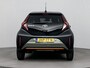 Toyota Aygo X 1.0 VVT-i MT Premium | Garantie t/m 06-2032 Mogelijk | Cabriodak | Parkeer Sensoren voor en achter | Parkeercamera Achter | Apple Carplay/Android Auto | Voorstoelen Verwarmd |