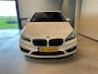 BMW 2-Serie Active Tourer 218d AUTOMAAT CORPORATE LEASE SPORT/CLIMA AIRCO/SCHUIFDAK/TREKHAAK/ISOFIX/NAVIGATIE/ZWARTE LM-VELGEN/LED