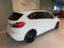 BMW 2-Serie Active Tourer 218d AUTOMAAT CORPORATE LEASE SPORT/CLIMA AIRCO/SCHUIFDAK/TREKHAAK/ISOFIX/NAVIGATIE/ZWARTE LM-VELGEN/LED