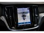 Volvo V60 2.0 T6 Plug-in hybrid AWD Plus Dark | Harman Kardon Audio | Trekhaak | Stoel- / Stuurverwarming Voor + Achter | 360 Camera | Adaptive Cruise | Google | Carplay | Dodehoekdetectie