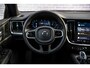 Volvo V60 2.0 T6 Plug-in hybrid AWD Plus Dark | Harman Kardon Audio | Trekhaak | Stoel- / Stuurverwarming Voor + Achter | 360 Camera | Adaptive Cruise | Google | Carplay | Dodehoekdetectie