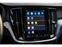 Volvo V60 2.0 T6 Plug-in hybrid AWD Plus Dark | Harman Kardon Audio | Trekhaak | Stoel- / Stuurverwarming Voor + Achter | 360 Camera | Adaptive Cruise | Google | Carplay | Dodehoekdetectie