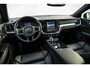 Volvo V60 2.0 T6 Plug-in hybrid AWD Plus Dark | Harman Kardon Audio | Trekhaak | Stoel- / Stuurverwarming Voor + Achter | 360 Camera | Adaptive Cruise | Google | Carplay | Dodehoekdetectie