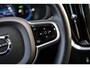 Volvo V60 2.0 T6 Plug-in hybrid AWD Plus Dark | Harman Kardon Audio | Trekhaak | Stoel- / Stuurverwarming Voor + Achter | 360 Camera | Adaptive Cruise | Google | Carplay | Dodehoekdetectie