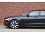 Volvo V90 T8 455PK Plug-in hybrid AWD Ultra Dark | 360 Camera | Trekhaak | All-Season | Gelamineerd Glas |