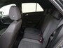 Volkswagen T-Roc 1.5 TSI R-Line | Trekhaak | Achteruitrijcamera | Parkeerassistent | Adaptieve cruise control | CarPlay | Stoelverwarming | Navigatie |