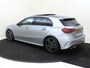 Mercedes-Benz A-klasse 180 AMG Line Panorama Dak / Nightpakket / Parkeercamera / Sfeerverlichting / Stoelverwarming /